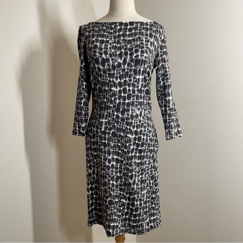 Ann Taylor Women’s- SZ 6 -Stretchy Animal Print Ruched 3/4 Sleeve Dress